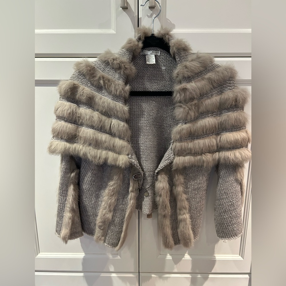 Alberto Makali Women’s Shawl Collar Taupe Beige Knit Sweater With Rabbit Fur